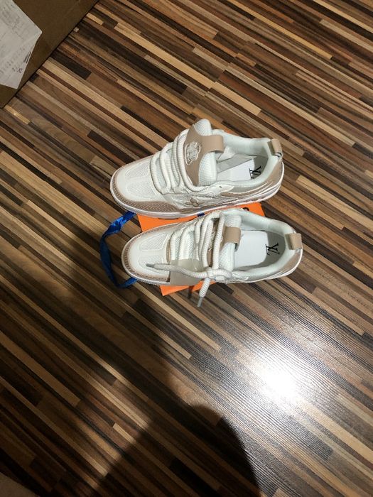 Lv skate crem în conditie perfecta
