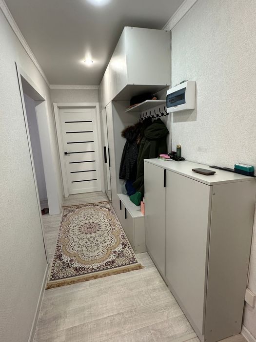 Продам 2 ком кв на 9 мкр