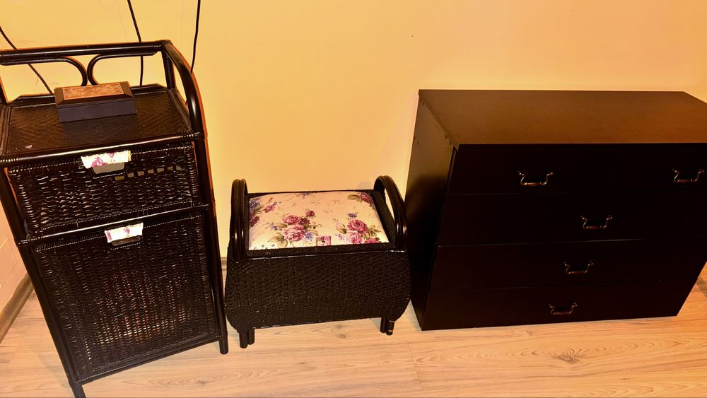 Set dormitor pat noptiere comoda accesorii