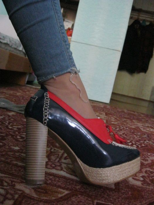 Нарядное платье и туфли