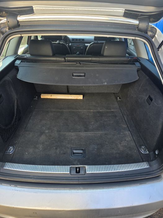 Щора за багажник на Audi A4 2008 година