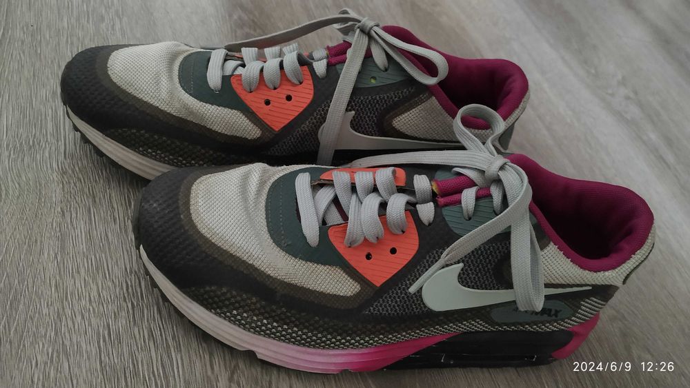 Кроссовки Nike airmax