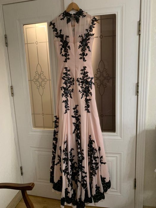 Продам вечерние платья