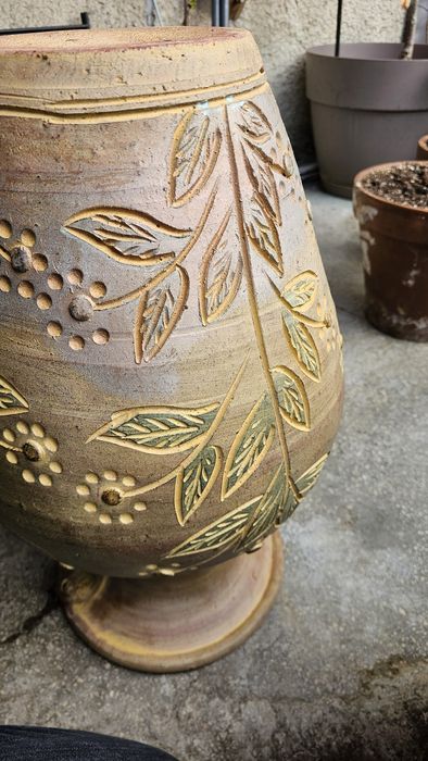 Ghiveci mare de teracotă