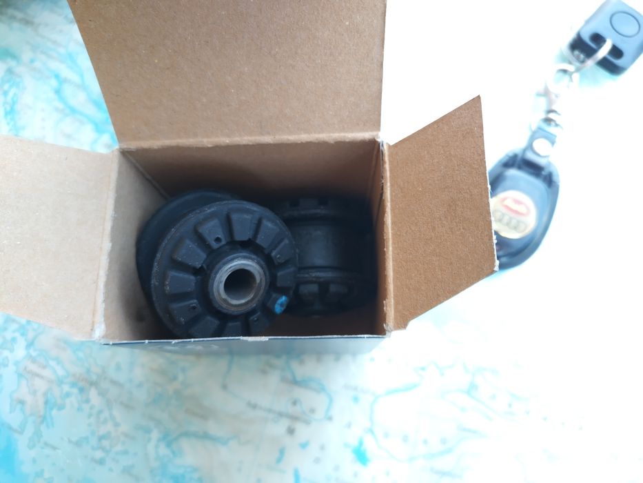 Шарнири и тампони за носач за Ауди 80 Б3