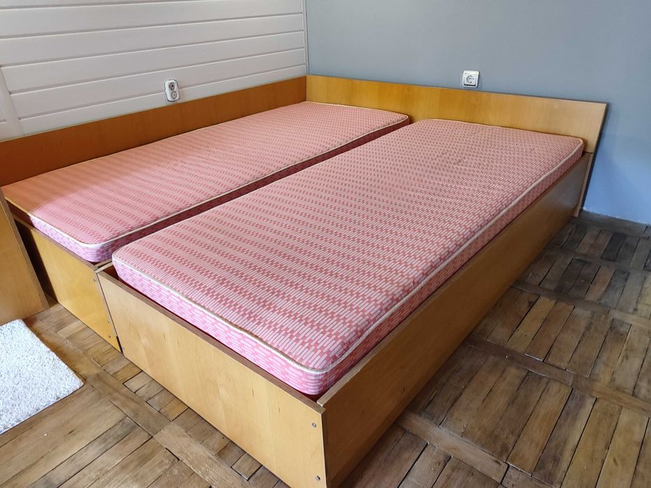 Легла с  матраци