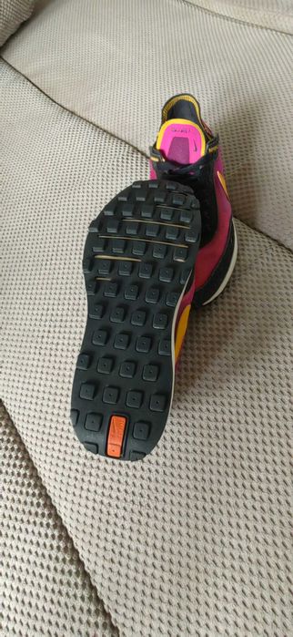 Nike waffle gold 37.5