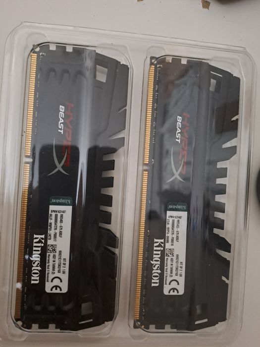 Rami Kingston fury black 8gb 1600mhz