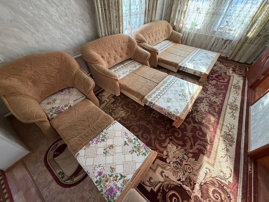 Тройка - диванов