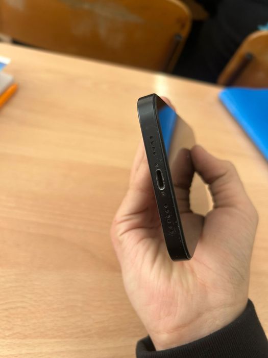 Айфон 14 плюс экран менины