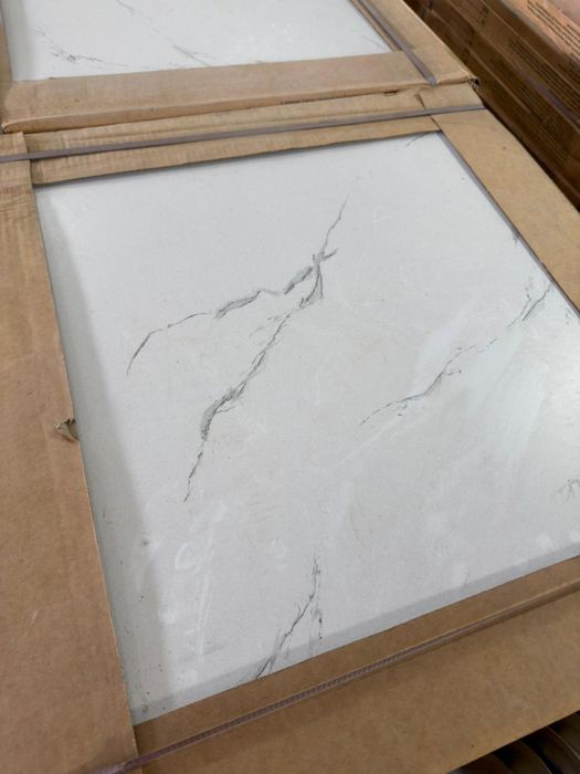 Продам кафель(керамогранит)