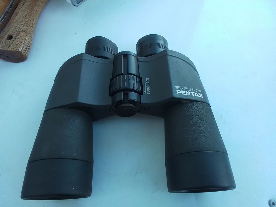 Binoclu japonez Pentax