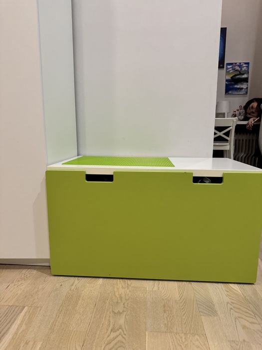 Стол-тумба икеа с ковриком для лего