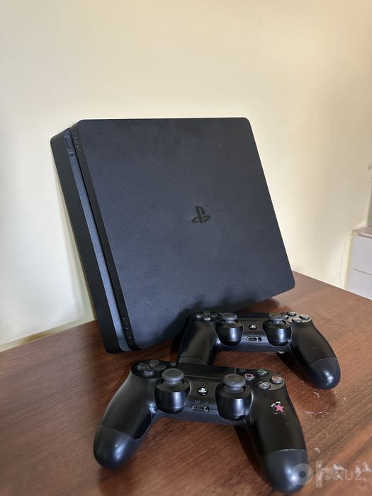 Playtayshon PS4 slim 1 TB