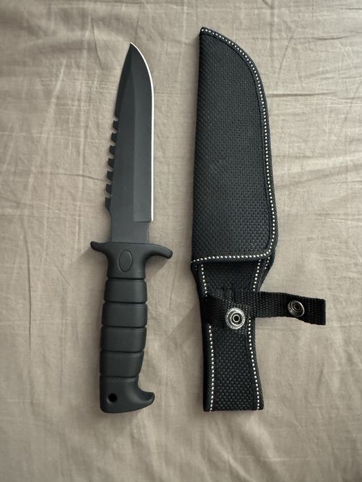 Cutit de vanatoare/drumetie/camping, 29 cm