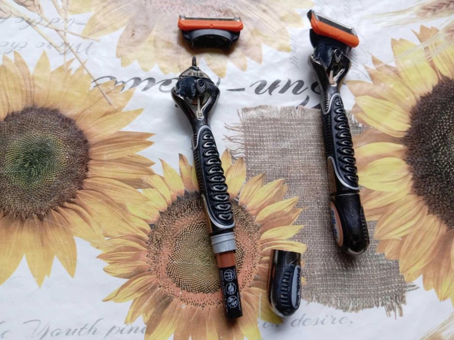 Машинка за подстригване,самобръсначки и телефон Panasonic