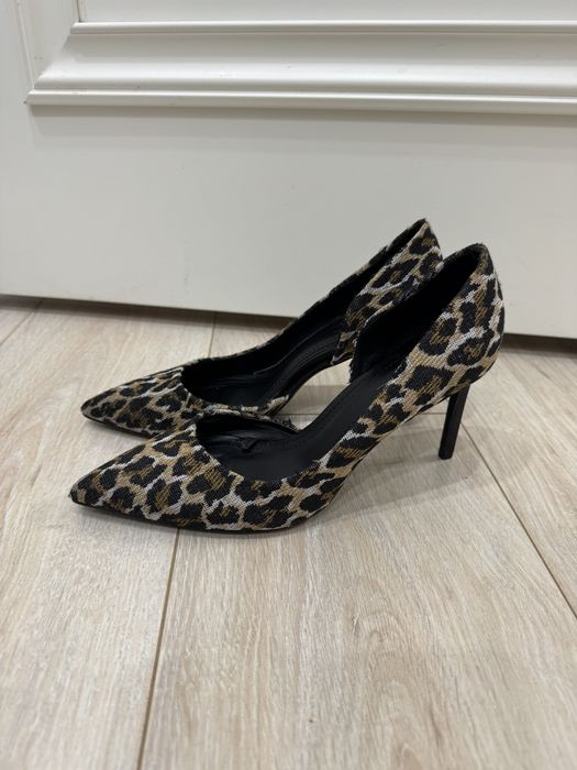 Женские туфли bershka сапоги