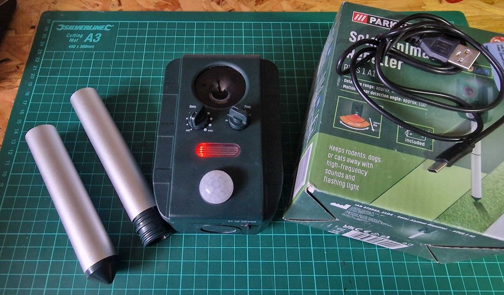 Dispozitiv cu untrasunete pentru sobolani, soareci, pisici .. Parkside