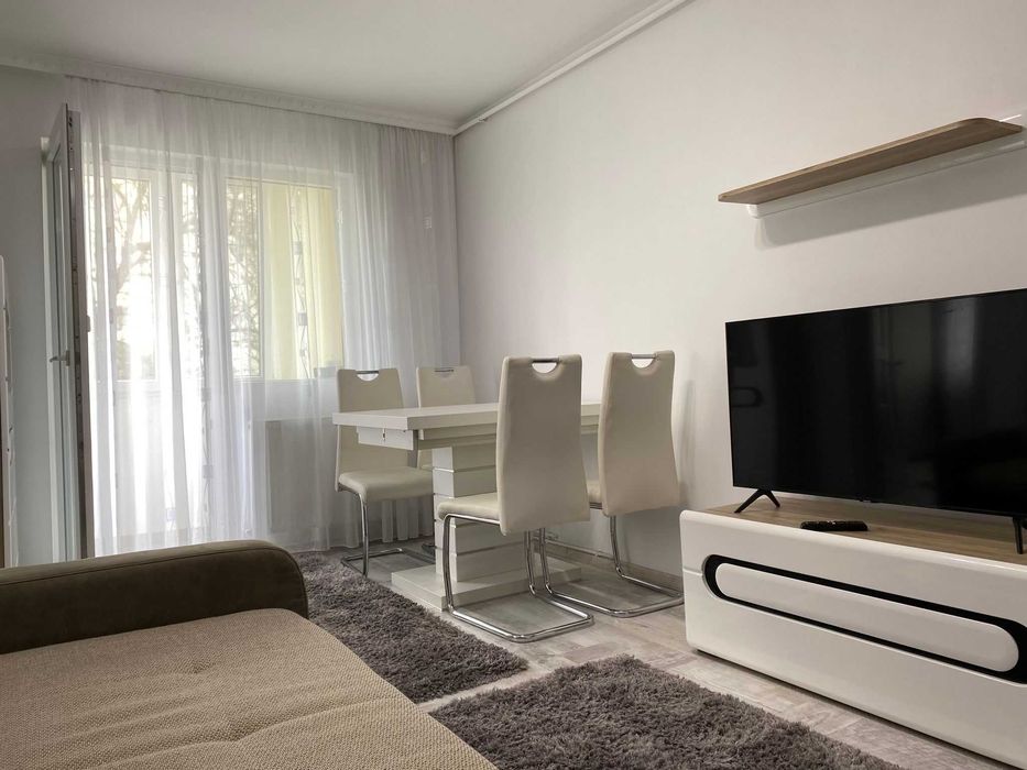 Închiriez apartament 2 camere, Str. Cuza Vodă