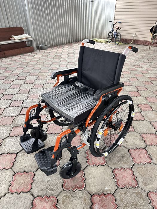 Инвалидная коляска