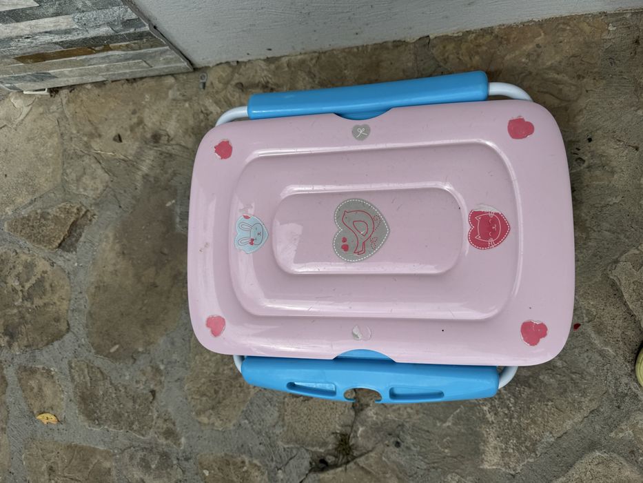 Donez cădiță de baie pentru păpuși