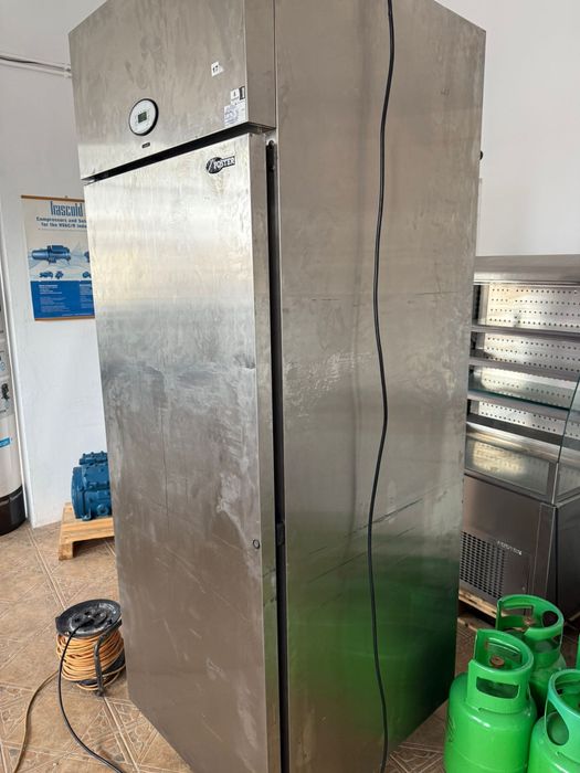 Frigider inox profesional