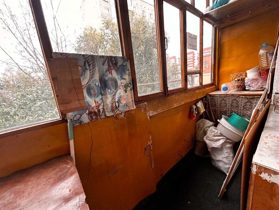 Продаётся 2-комнатная в Центре!