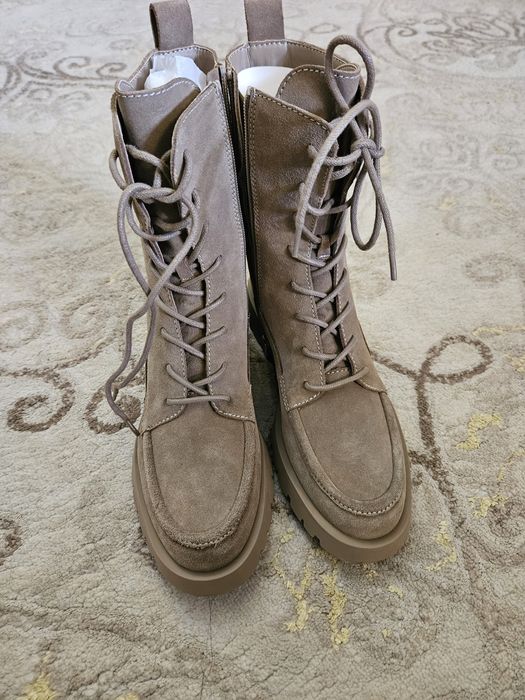 Новые замшевые ботинки женские Dolce Vita. Натуральный замш. На 41-42р