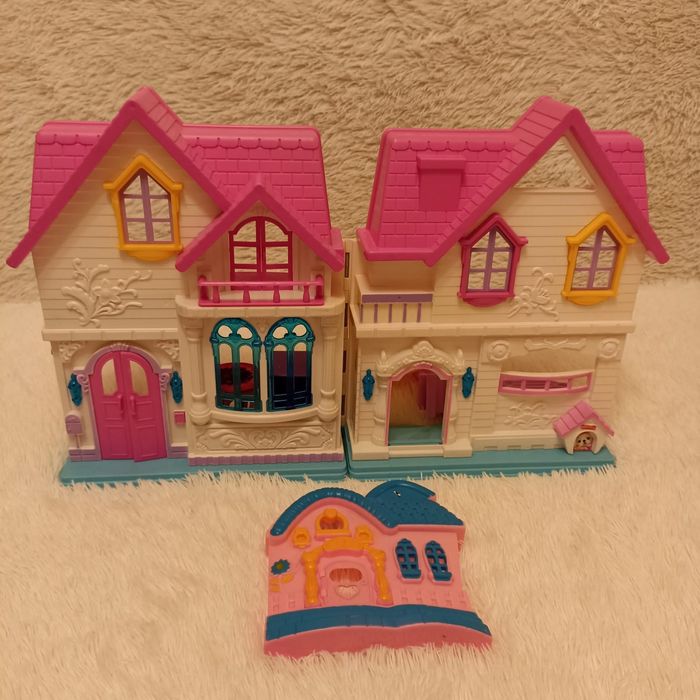 Домик игрушечный и599