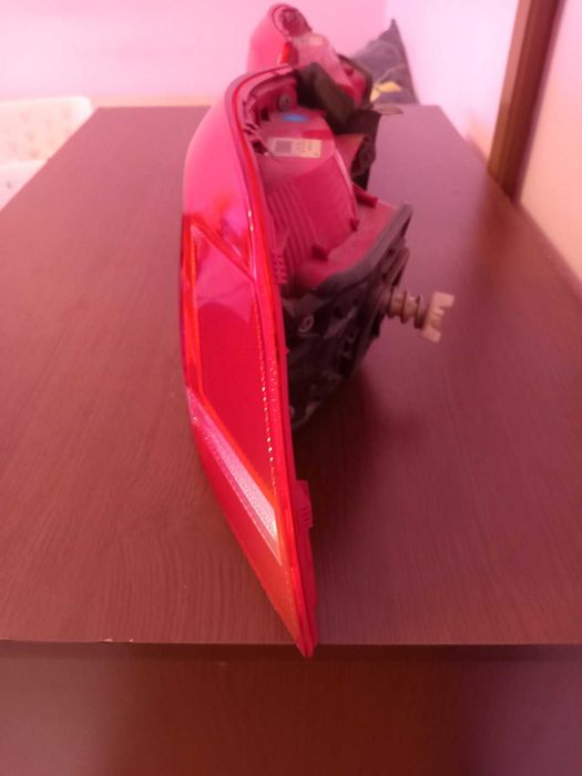 Вътрешен и външен ляв заден стоп за VW Passat Б7 комби