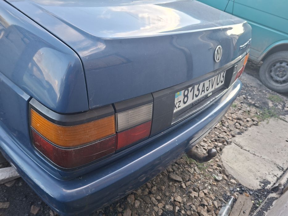 Продам  пассат б3 18