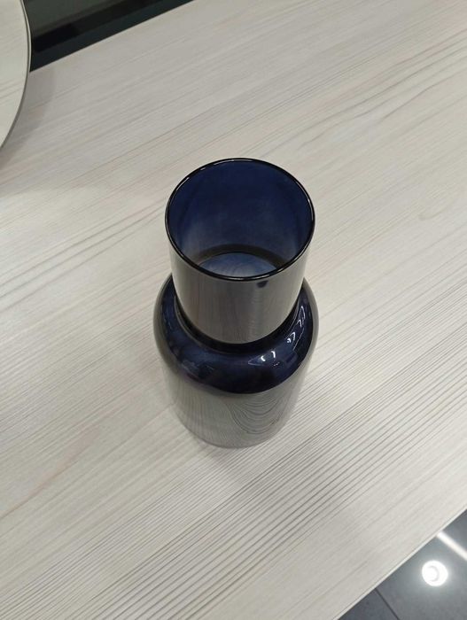 Стъклена вза за цветя