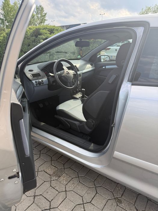 Vând Opel Astra GTC Oradea