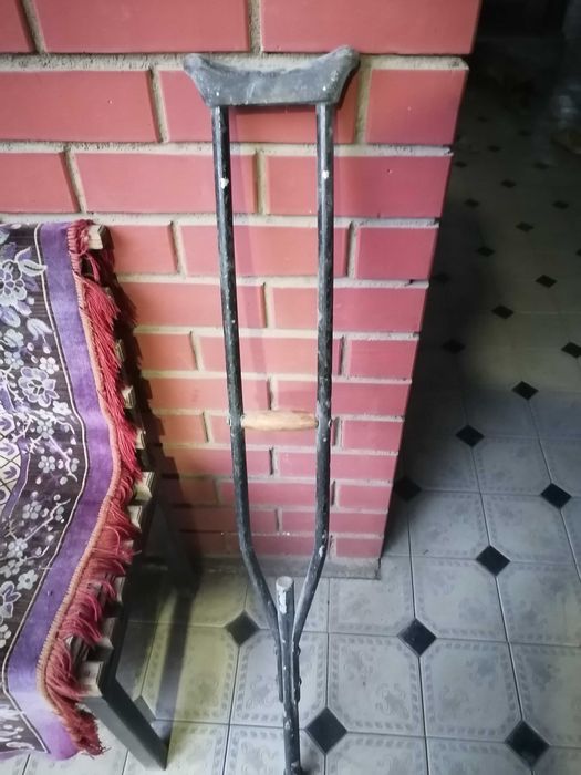 Продам костыли  подмышечные