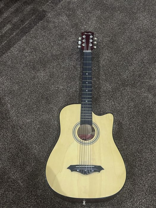 Продаеться гитара!!!