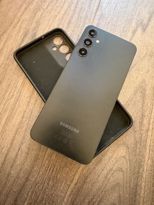 Vand 2 telefoane Samsung pret fix