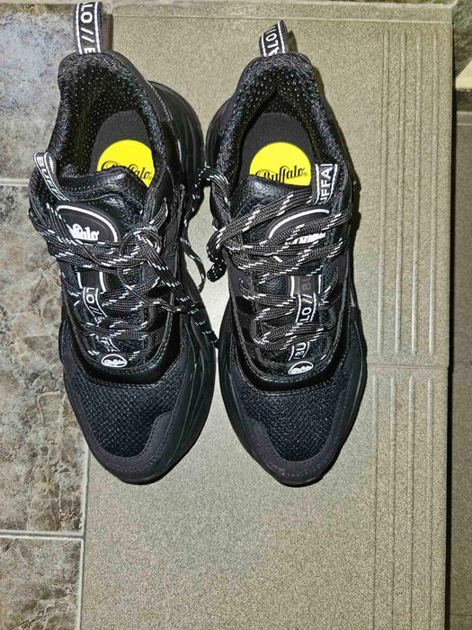 Дамски спортни маратонки на марката Buffalo