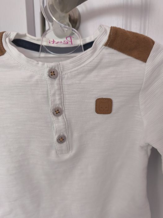 Бебешки анцунг Мики маус в перфектно състояние 6-8 месеца