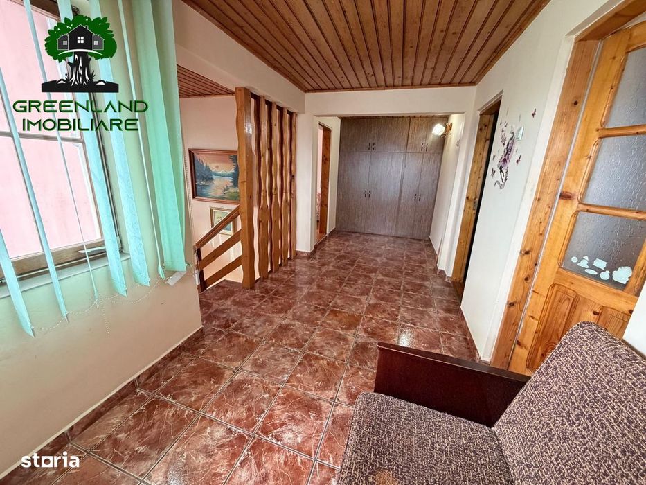 Casa in oras, 4 camere, 202 mp, anexa, garaj, Podu de Fier