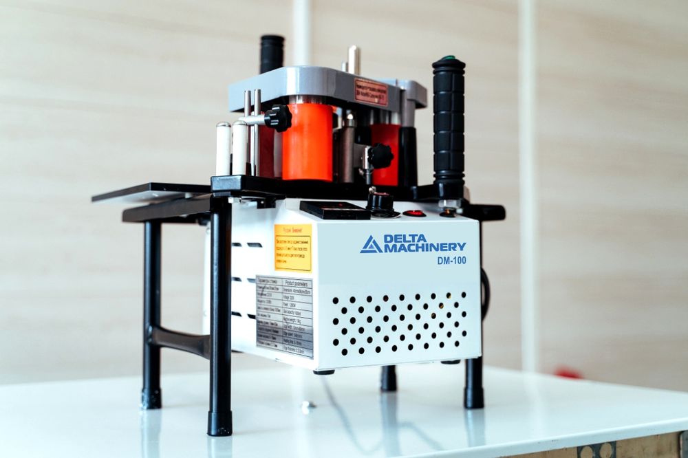 Кромкооблицовочный станок DELTAMACHINERY DM-100