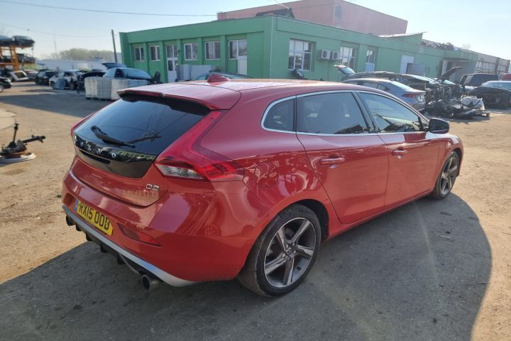 Punte spate Volvo V40 2  [din 2012 pana  2016] Hatchback 5-usi 1.6 D2