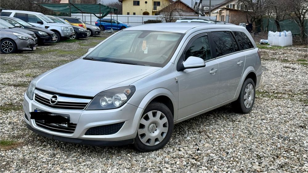 Opel Astra 2010 1.7 cdci 110cp / Inmatriculat RO / navigatie/ Pilot automat