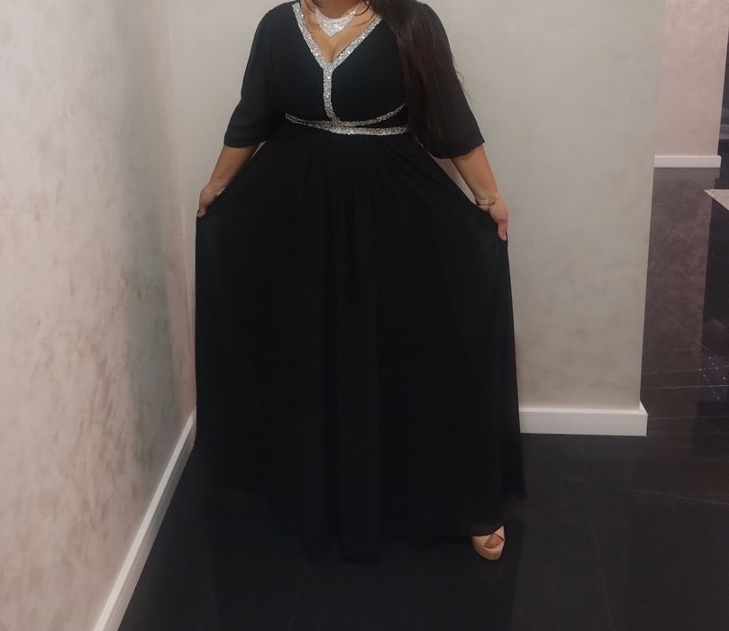 Rochie neagra cu model argintiu