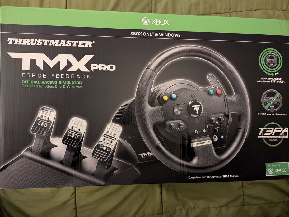 THRUSTMASTER TMX PRO volan si pedale de gaming PC si XBOX
