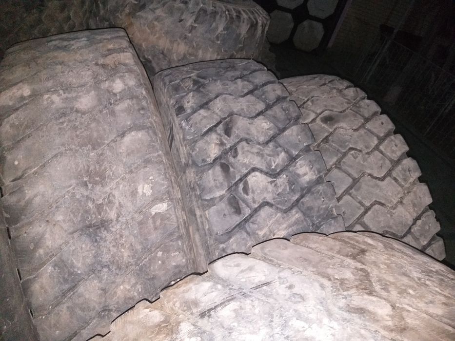 Продам шины для погрузчика
