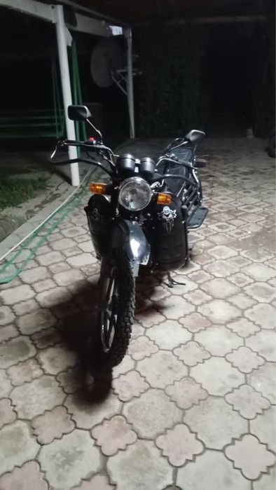 Продам мотоцикл 200 куб