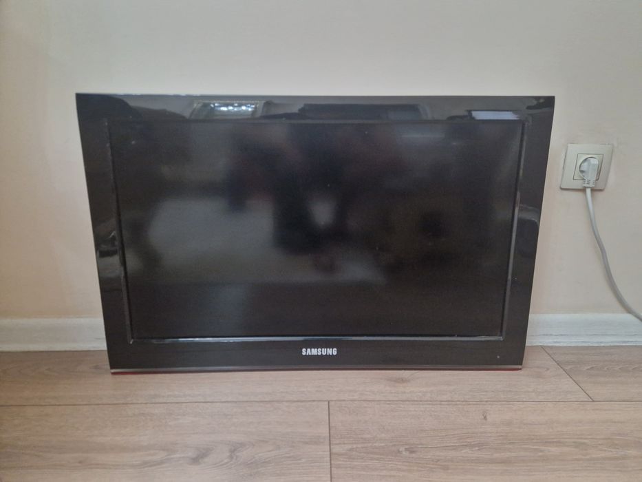 Продаеться телевизор