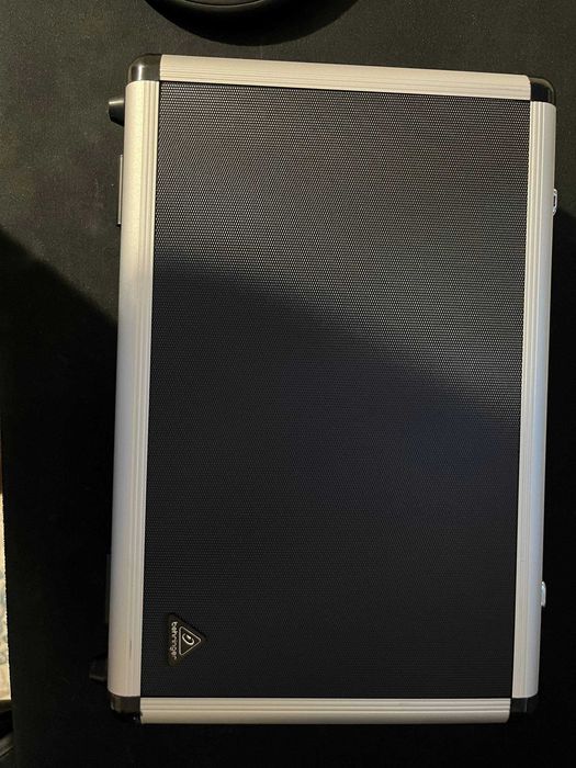 Behringer B-1, U-PHORIA UMC22