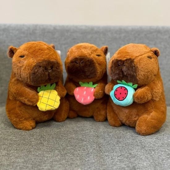 Плюшена играчка Капибара с плод 25см, плюшени Capybara fruit plush toy