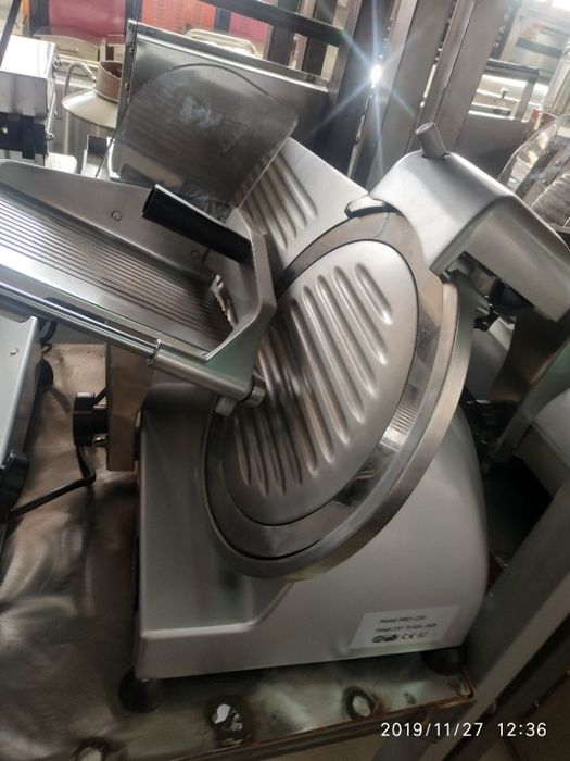 Слайсер автоматический диаметр 32см